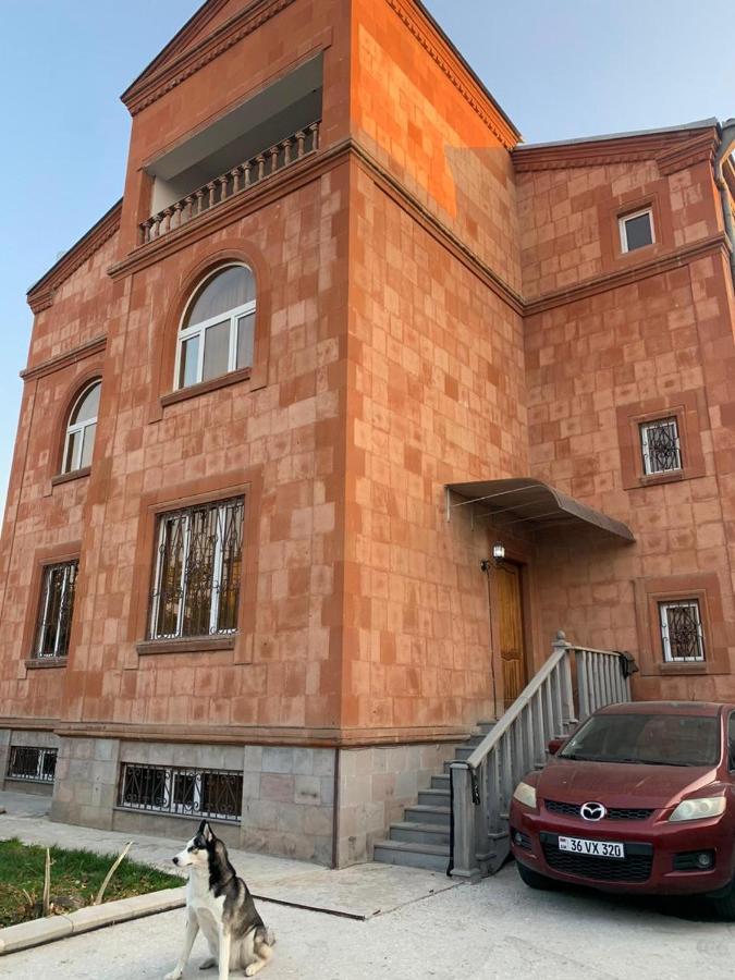 Red Castle Hotell Jerevan Exteriör bild