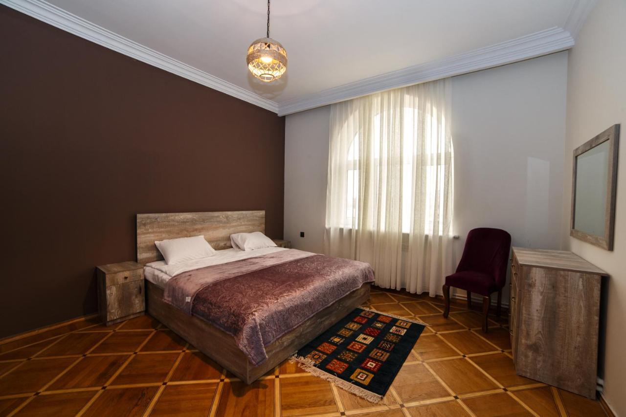 Red Castle Hotell Jerevan Exteriör bild